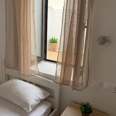 Pals Apartment *